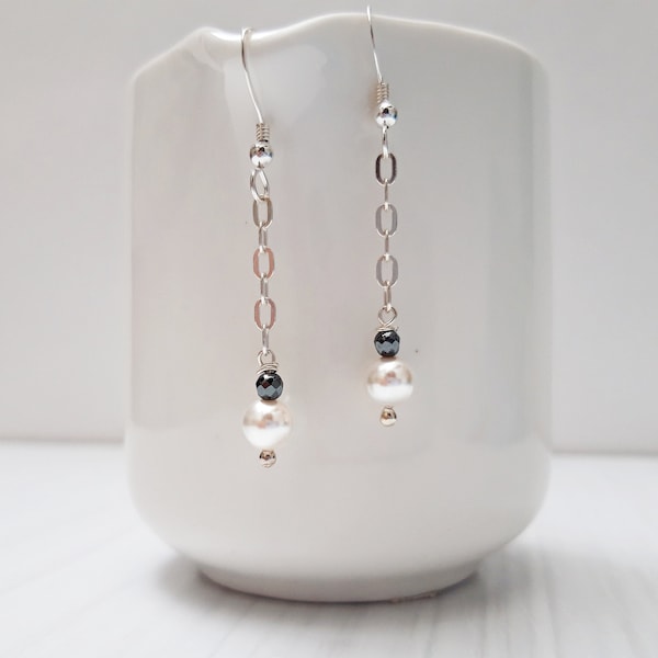 Pendientes de perla y plata esterlina, pendientes perla swarovski, Pendientes cadena de plata, pendientes de novia, regalo dama de honor