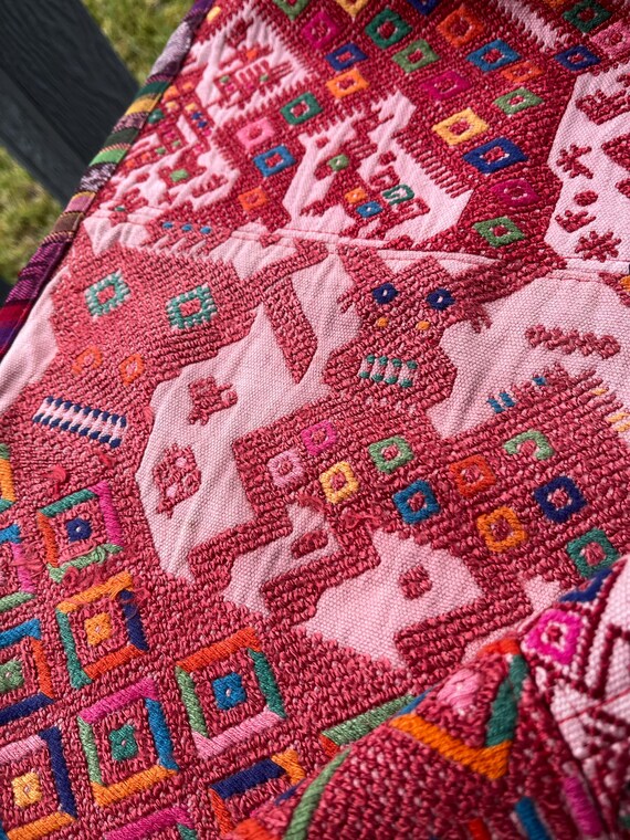 グアテマラ　マヤ民族手刺繍タペストリー グアテマラ マヤ民族手刺繍タペストリー