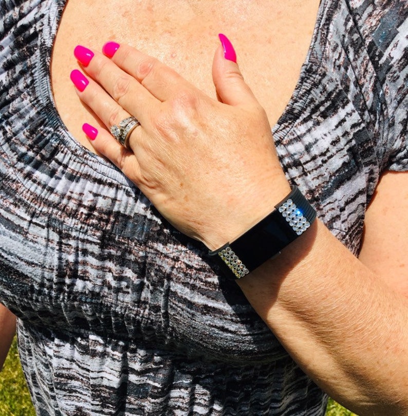 fitbit charge 2 tracker