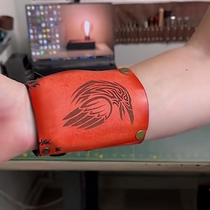 Polsportemonnee met RFID-bescherming, gepersonaliseerde leren armband met kaarthouder en aangepaste gravures armband Steampunk-geïnspireerd