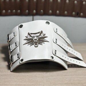 Cartera de cuero personalizada, pulsera de cuero con tarjetero y grabados personalizados, pulsera vintage desgastada de inspiración steampunk.