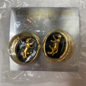Vintage NWT Jaguar / Panther clip on earrings / black and gold toned / vtg costume jewelry / clip-ons