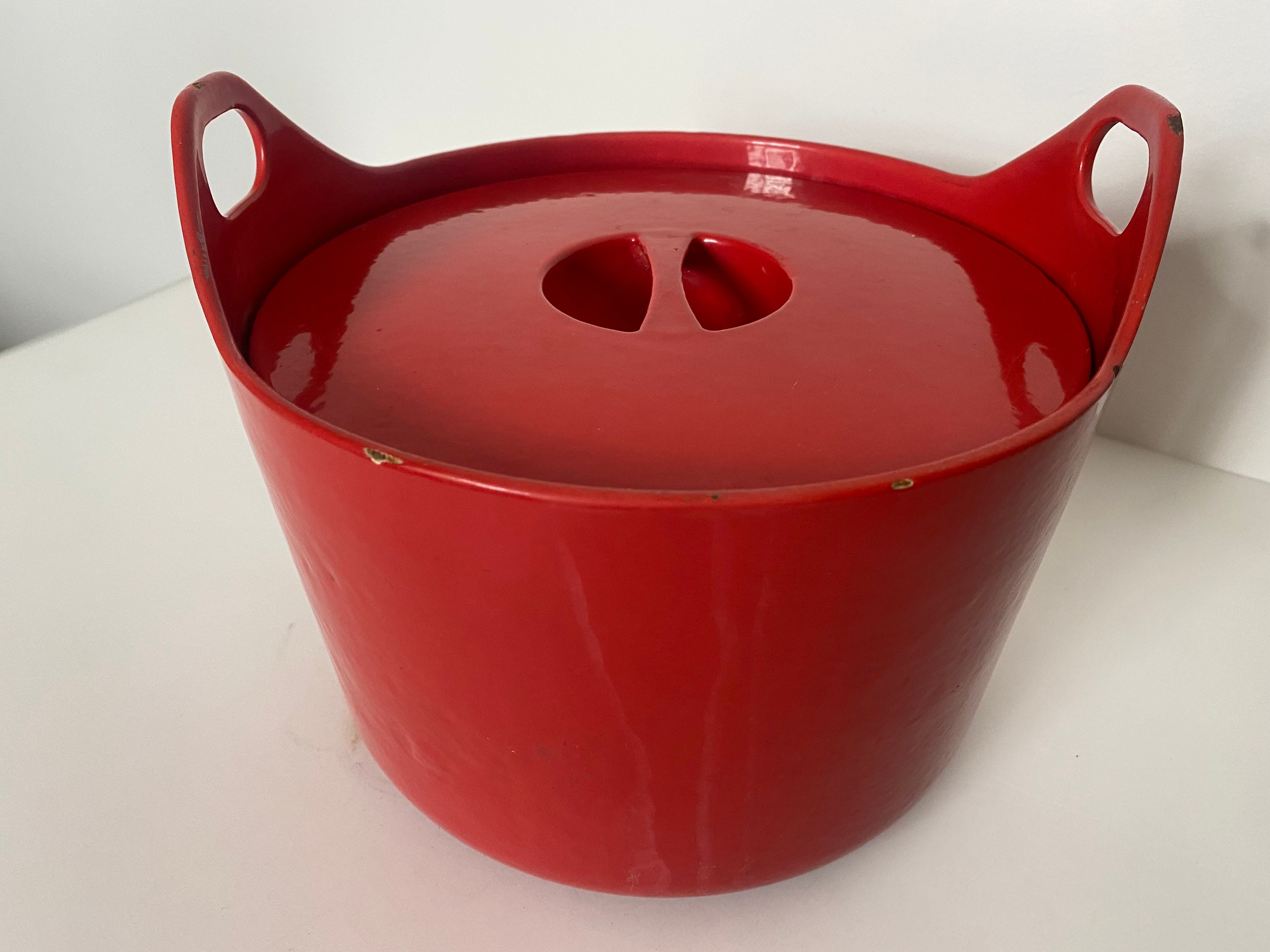 Timo Sarpaneva for Finland's Rosenlew Cookware Red Mid