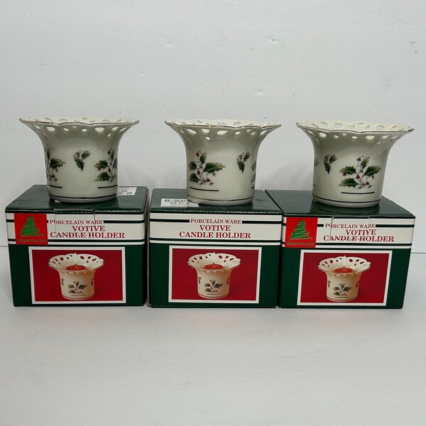 Vintage Porcelain Tealight Holder with Holly Berries - Set of 3 Made in Japan / candle holders / vintage Christmas decor / winter berries