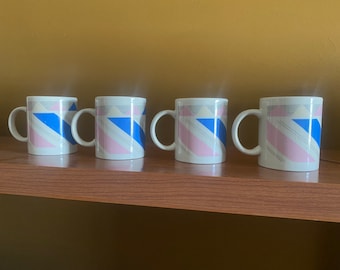 Set di 4 tazze vintage a righe rosa e blu Stampa moderna di metà secolo