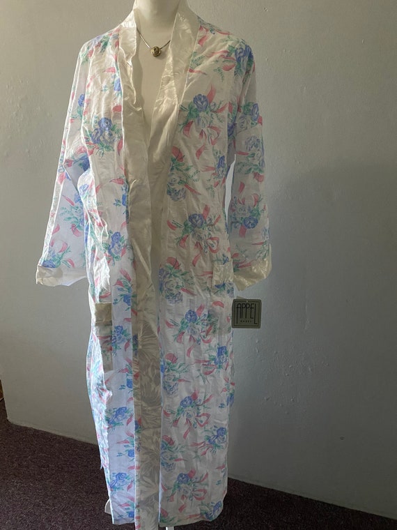 Vintage Appel NWT belted Floral robe / Vintage lo… - image 8