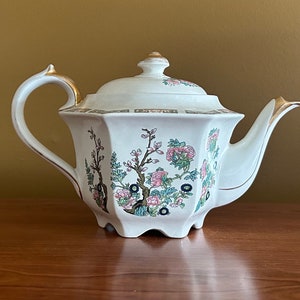 Vtg Sadler Hexagonal floral teapot / Dogwood Tree / Spring kitchen decor / vintage serve ware / English teapot