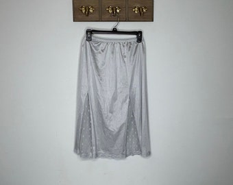 Vtg Vanity Fair half slip silver grey with double slit lace detail / Size medium / vintage nylon lingerie / semi sheer slip skirt