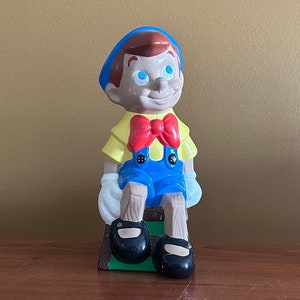 Vtg Ceramic 9” Pinocchio Figure Mold / Vintage Walt Disney Productions / Disney Decor