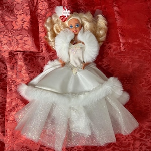 dress like a holiday party Barbie Doll Special 2004 Edition in Box – parisdiva.com main image 0