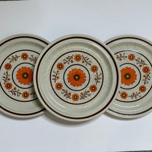 Vintage Trendsetters Stoneware Rosetta 10.5” dinner plates (3) / Japanese stoneware / bright orange floral stoneware / vtg dinnerware