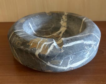 Vtg Heavy Stone Marble Style Ashtray / Vintage Circular Cement Ashtray / Round Grey Ashtray / Mancave decor / Dad den