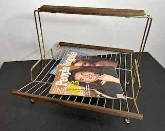 Vintage magazine rack / Mid Century magazine holder / MCM decor