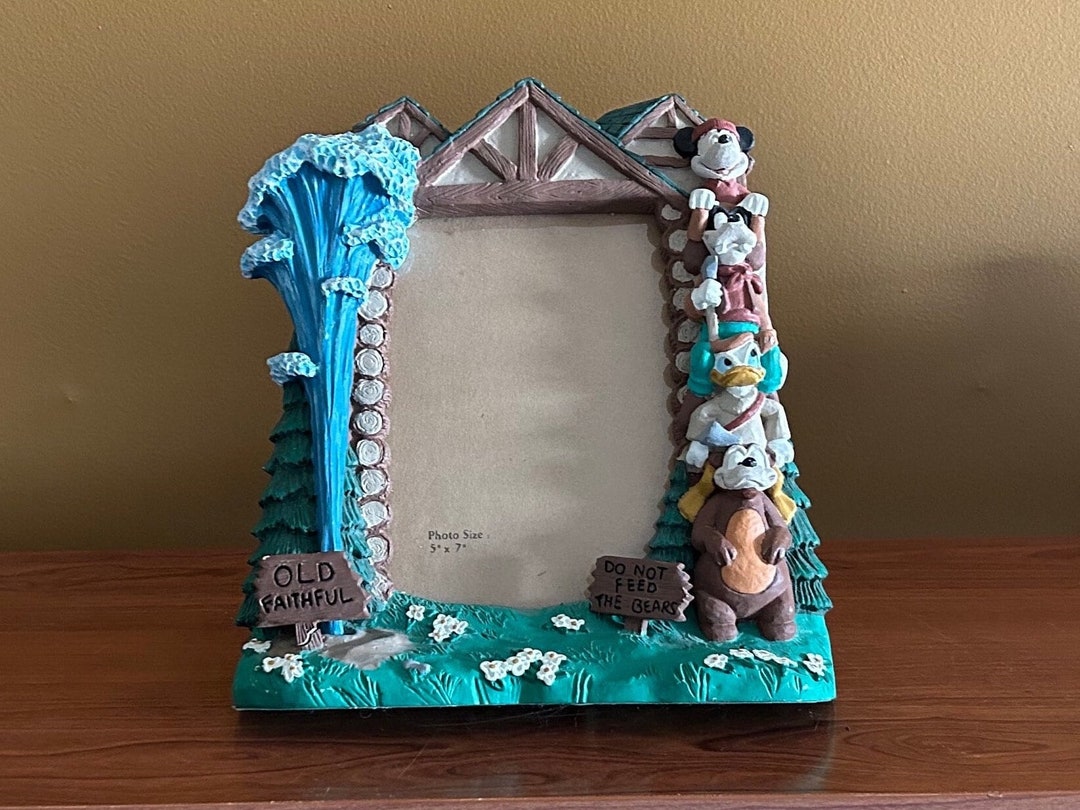vtg-disney-3d-photo-frame-tabletop-picture-has-flaw-mickey-goofy