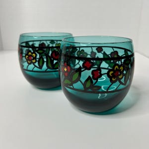 Pair of Mid Century Roly Poly Blue Glasses / Water Tumblers / Rose Stained Glass Pattern / MCM glassware barware