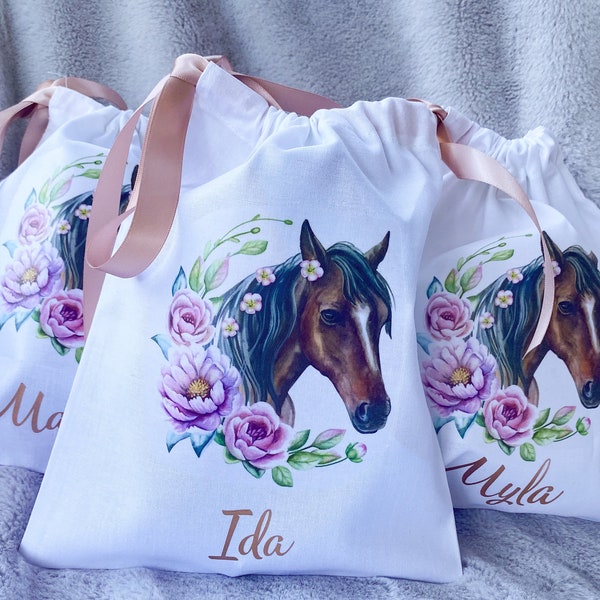 Horse Pony themed Party bags. Great for themed sleepovers and parties. Can be personalised if required . Regular and Large.