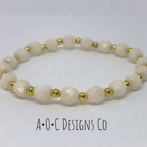 Cream Czech glass beaded bracelet wkrh gold accents