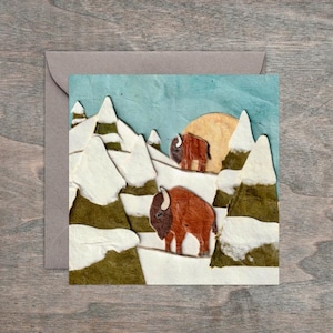 Tarjetas artísticas enmarcables de 4x4" para amantes de la vida silvestre y el deambular de búfalos en un día nevado