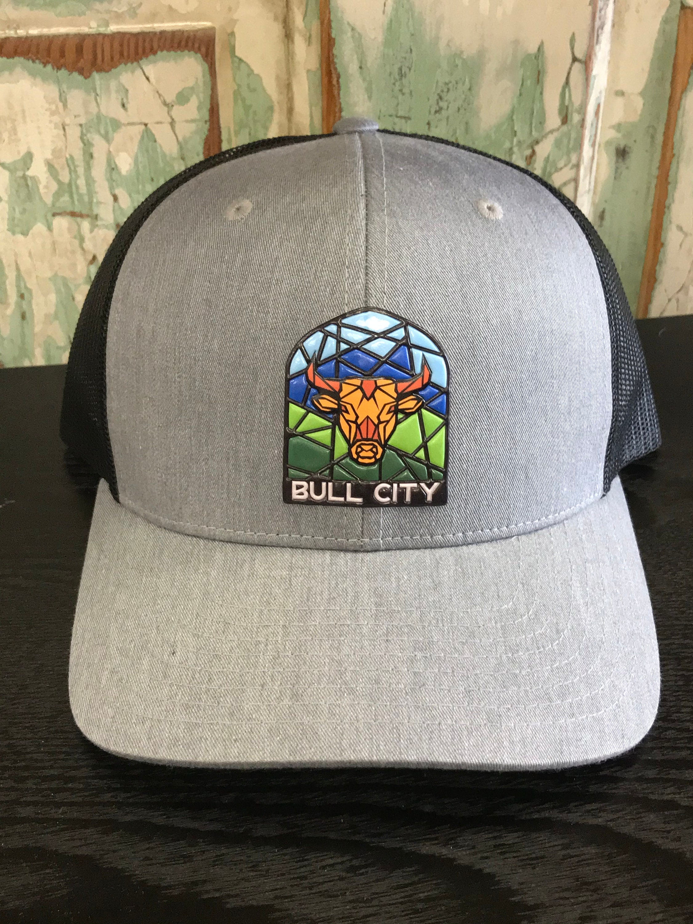 Bull City Vitral Patch Durham NC Trucker Hat Cinza Urze/Preto