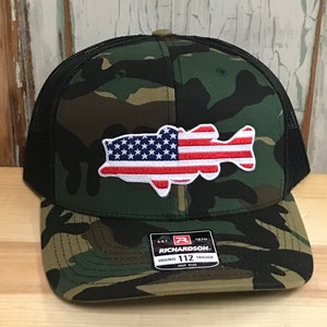 Chapéu Trucker USA Bass Patch Camo/Preto