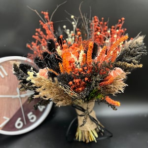 Black and Orange Gothic Wedding Bouquet: Rose Bridal Bouquet with Autumn Vibes. Dried Flower Arrangements for a Unique Halloween Wedding.