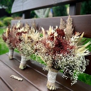 Herbstlicher Terracota-Brautstrauß / Konservierte Blumen in gebrannter Orange und getrocknete Schleierkrautblumen / Brautjungfernstrauß