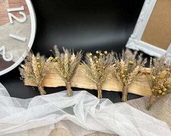 Neutral color Assortment dry flowers boutonniere / Tan Beige soft color Dried flowers pin on corsage / Pampas boutonniere