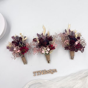 Rustic dried flower boutonniere in burgundy and blush pink, boho wedding groom accessory, wildflower mini bouquet