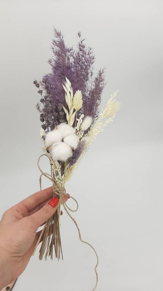 Provence-Style Dried Flower Bouquet