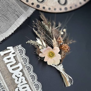 Dried Daisy bouquet, Small Dried Flower Bunches for Table, Place Settings gift, Bud Vase Flowers, Centerpieces, Boho bouquet, rustic bouquet