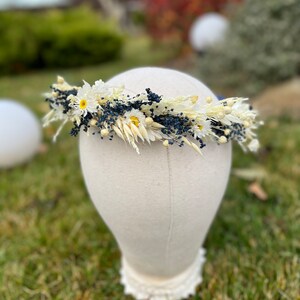 Ivory Navy Blue Flower Crown, Dried Daisy Head Wreath, Boho Wedding Hairpiece, Rustic Bridal Halo, Blue White Floral Headband