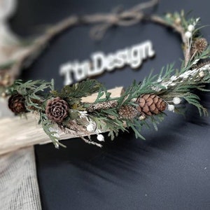 Winter flower crown wedding, christmas hair accessories, winter hair crown, pine cone wedding headpiece, christmas photo prop