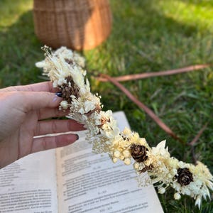 Ivory Pinecone Head Wreath, Christmas Dried Flower Crown, Winter Bridal Wreath, Rustic Holiday Headpiece, Boho Festive Hair Accessory