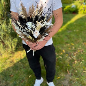 Ramo de novia gótico de color negro marfil, flores para bodas de Halloween, ramo de boda boho, flores artificiales, arreglo floral seco, boda gótica