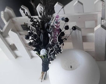Black silver dried boutonniere for wedding, Halloween wedding, Black purple boutonniere, black dried boutonniere