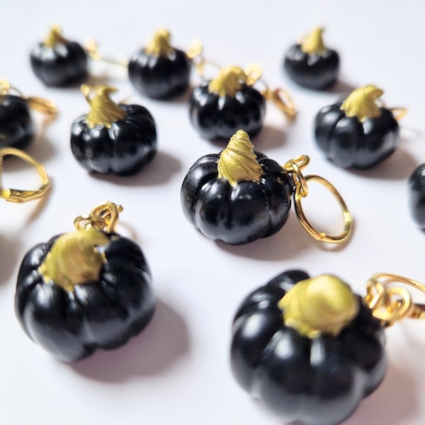 Handmade Polymer Clay Minature Halloween Black And Gold Pumpkin Stitch Markers for Crochet or Knitting