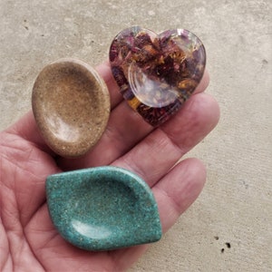 Worry Stone Made with Your Dried Flowers or Cremation Ashes, Choose from 3 shapes