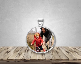 Colgante con foto personalizado: Charm redondo de plata personalizado