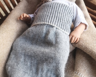 Knitting pattern Baby swaddle wrap bag | sleeping sack bag | cocoon for newborn | 0-8 months | english french german | baby swaddle pattern