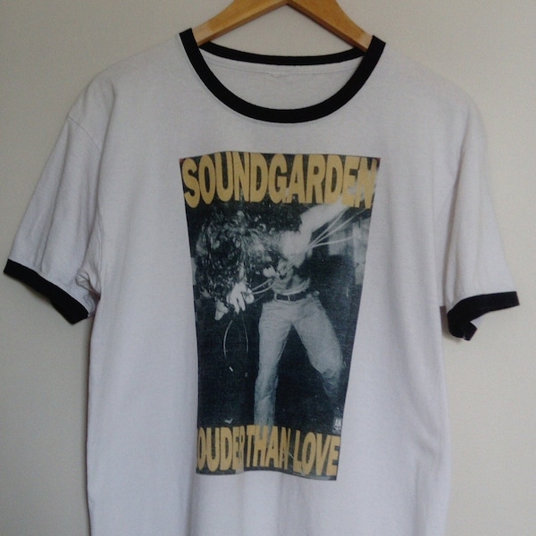 Soundgarden - Vintage Ringer Shirt ( Grunge, Indie Rock, Nirvana, Mudhoney, Pearl Jam, Alice In Chains, Stone Temple Pilots)