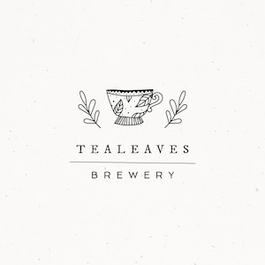 Premade Logo Ontwerp voor Theehuis, Botanische Leaf Tea Cup Illustratie, Organische Natuurlijke Branding Kit voor Boutique Shop of Blogger