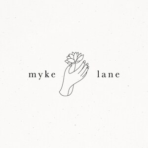 Premade Logo Design Botanico Minimalista Branding Kit Flower Shop Logo Semplice Flower Balance Floral Skincare Yogo Logo Blogger