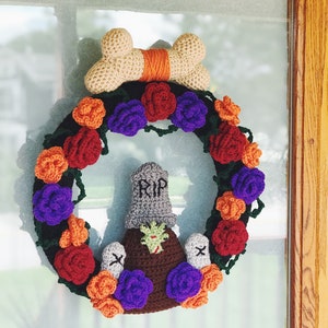 PDF Halloween Zombie Wreath Crochet Pattern image 1