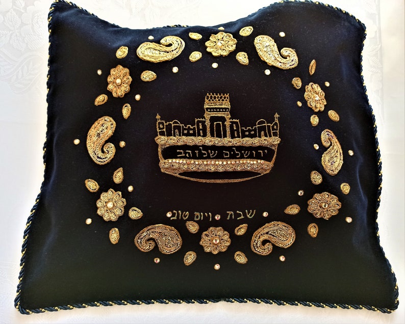 Midnight blue velvet challah cover with hand painted Jerusalem of Gold crown, Judaica gifts, Jewish Shabbat and Yom Tov image 4