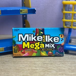 Mini Brands Mike and Ike Mega Mix!