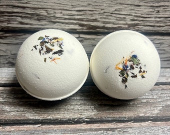 White Tea Pomegranate Pear Berry Bath Bomb