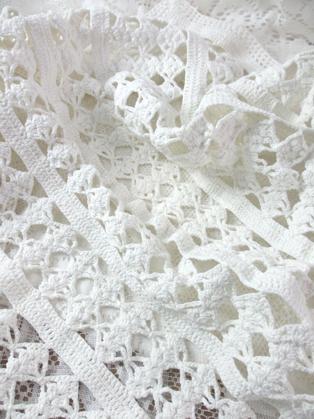 White Table Topper Vintage Hand Crocheted White Table Topper Dresser Scarf Farmhouse Doily ...