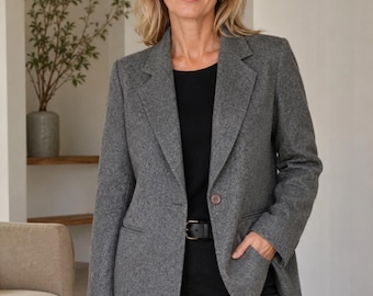 Veste blazer vintage Sag Harbor gris anthracite en laine mélangée, taille 10, style classique et professionnel, entièrement doublée, minimaliste, années 90, coupe cintrée.