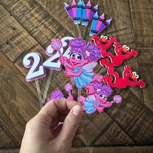 Red Muppet cupcakes topper