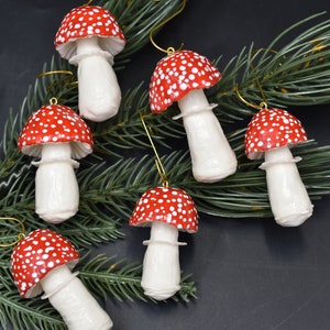 Set Christmas tree mushroom ornament Pottery mushroom Christmas gift Ceramic red mushroom decoration Hanging mushroom home decor